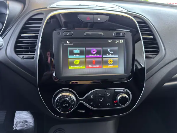 Renault Captur 2019 - 12750 EUR, 68000 km - AUTO.MOTO.pt - 68000km - foto 20 de 26