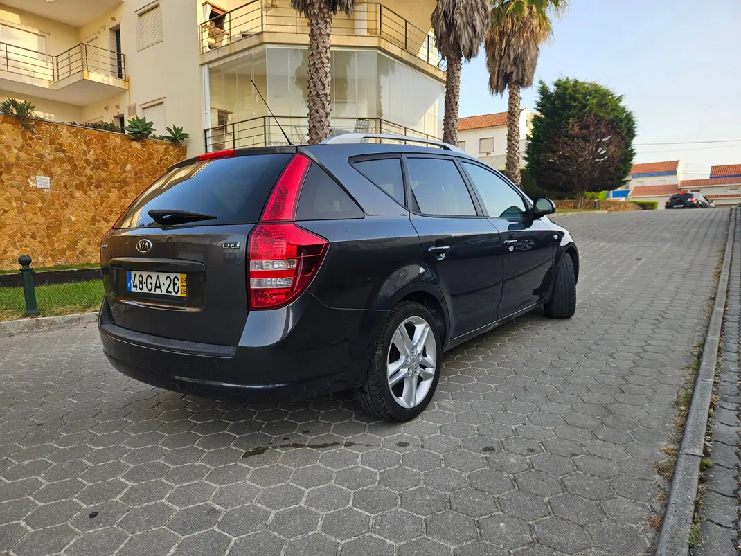 Kia Ceed SW 2008 - 3900 EUR, 233800 km - 233800km - foto 6 de 15