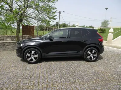 Volvo XC 40 2019 - 29490 EUR, 70000 km - AUTO.MOTO.pt - 70000km - foto 5 de 60