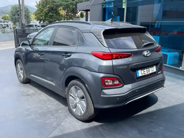 Hyundai Kauai 2020 - 18900 EUR, 105967 km - AUTO.MOTO.pt - 105967km - foto 4 de 13