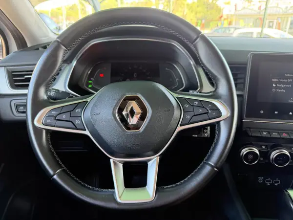 Renault Captur 2020 - 21900 EUR, 49585 km - AUTO.MOTO.pt - 49585km - foto 8 de 19