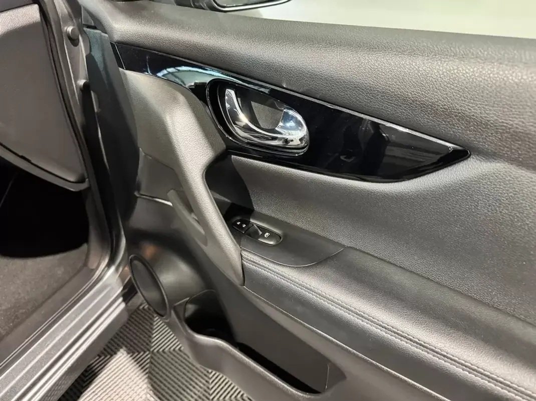 Nissan Qashqai 2019 - 18500 EUR, 131140 km - 131140km - foto 27 de 48