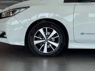 Nissan Leaf 2020 - 12990 EUR, 129004 km - AUTO.MOTO.pt - 129004km - foto 8 de 21