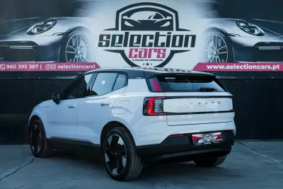 Volvo EX 30 2024 - 31900 EUR, 28000 km - AUTO.MOTO.pt - 28000km - foto 5 de 26