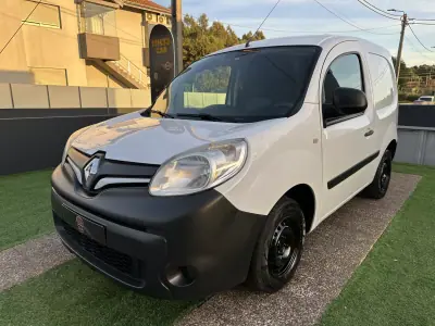 Renault Kangoo 2019 — foto 3 de 35