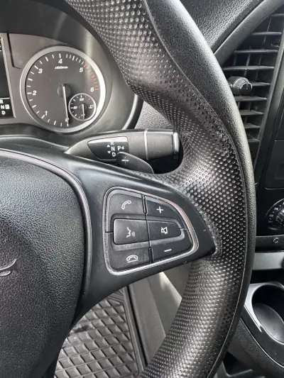Mercedes-Benz Vito Tourer 2020 - 29900 EUR, 225000 km - AUTO.MOTO.pt - 225000km - foto 26 de 33