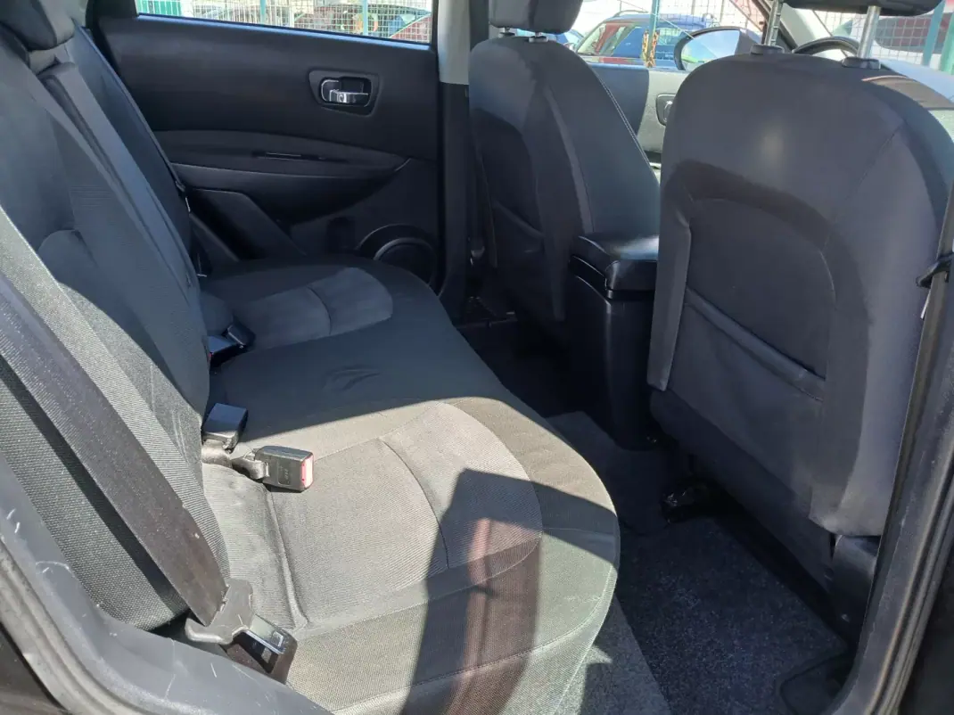 Nissan Qashqai 2011 - 8950 EUR, 149043 km - AUTO.MOTO.pt - 149043km - foto 18 de 26