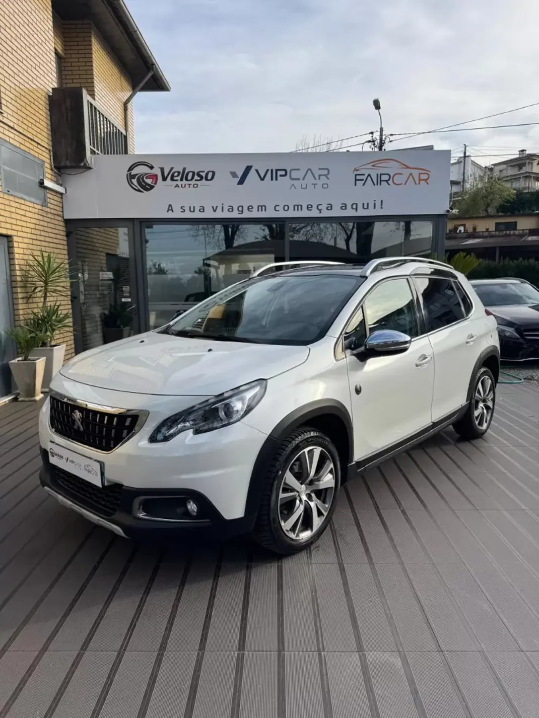 Peugeot 2008 2018 - 13900 EUR, 106900 km - AUTO.MOTO.pt - 106900km - foto 1 de 15