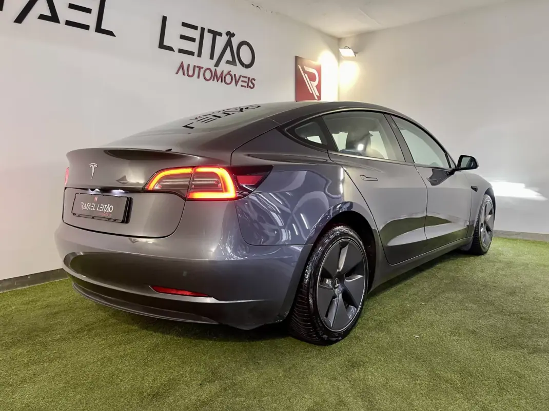 Tesla Model 3 2022 - 29700 EUR, 49000 km - AUTO.MOTO.pt - 49000km - foto 8 de 43