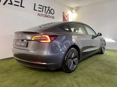 Tesla Model 3 2022 - 29700 EUR, 49000 km - AUTO.MOTO.pt - 49000km - foto 8 de 43