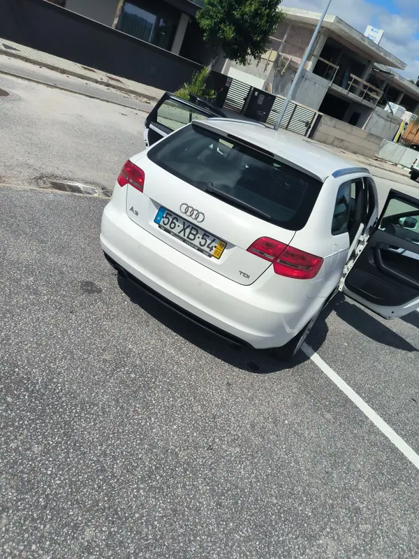 Audi A3 Sportback 2012 - 12500 EUR, 205100 km - AUTO.MOTO.pt - 205100km - foto 17 de 19