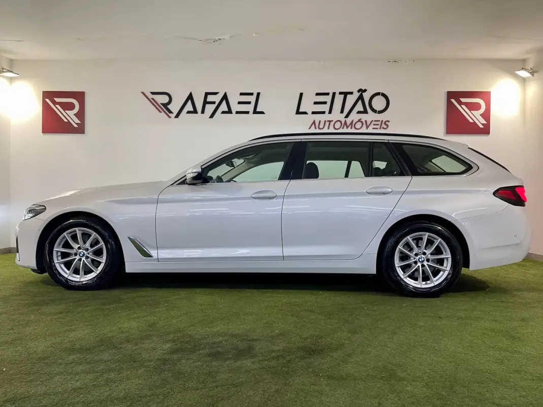 BMW 520 2023 - 31500 EUR, 119000 km - AUTO.MOTO.pt - 119000km - foto 10 de 44