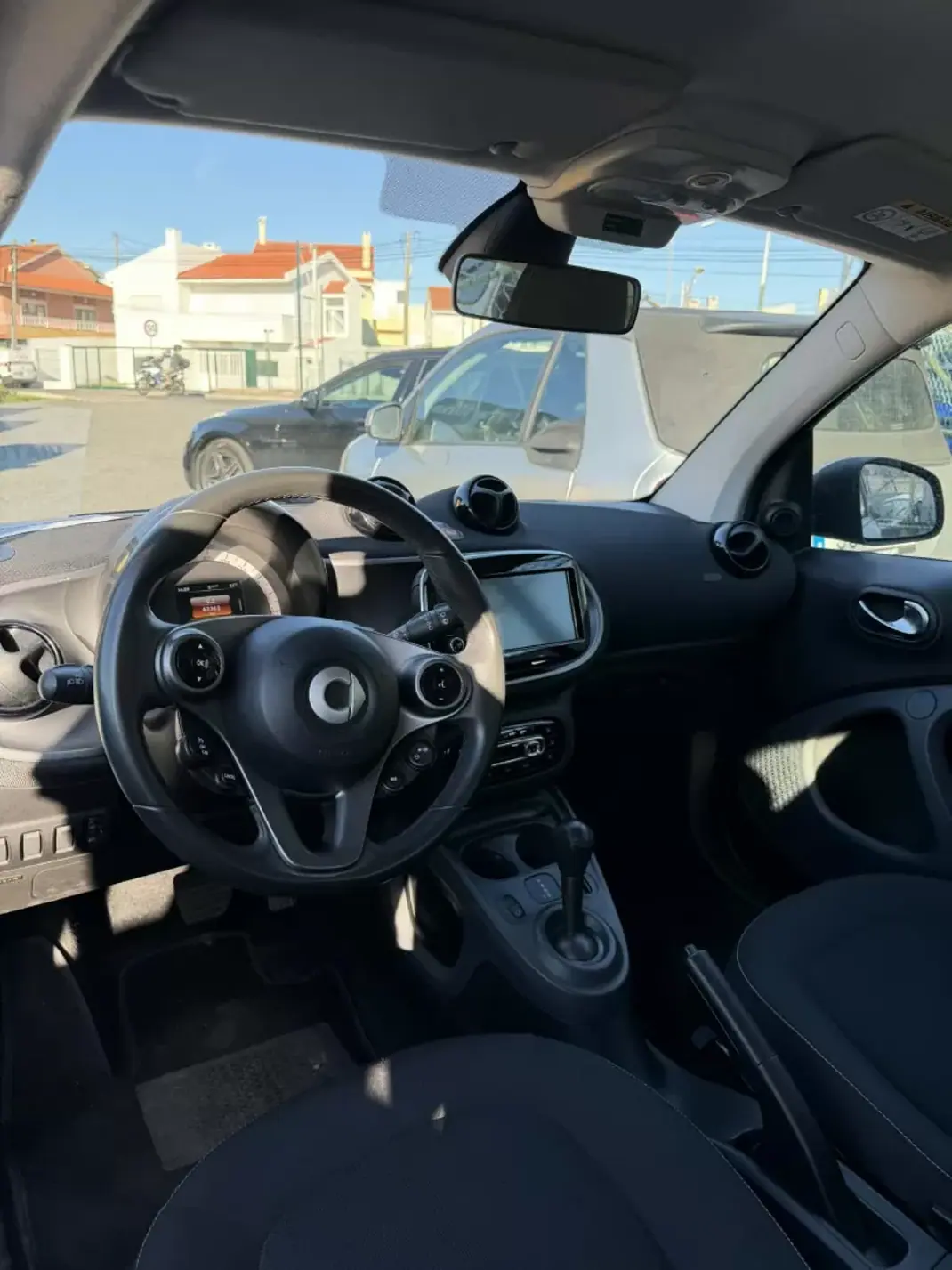 Smart Fortwo Cabrio 2015 - 10980 EUR, 62000 km - AUTO.MOTO.pt - 62000km - foto 2 de 3
