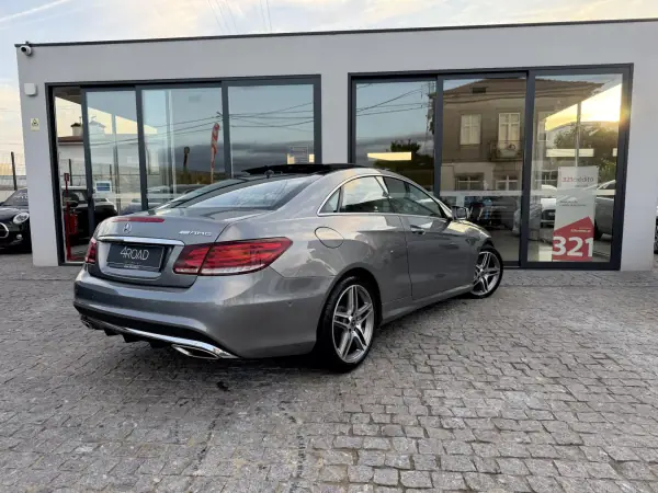 Mercedes-Benz E 220 2015 - 23999 EUR, 162000 km - AUTO.MOTO.pt - 162000km - foto 29 de 53