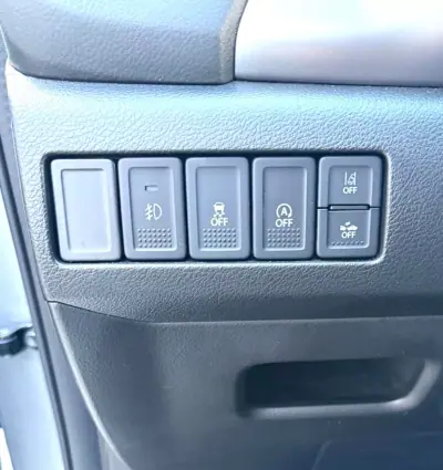 Suzuki Vitara 2023 - 22900 EUR, 30000 km - 30000km - foto 15 de 17