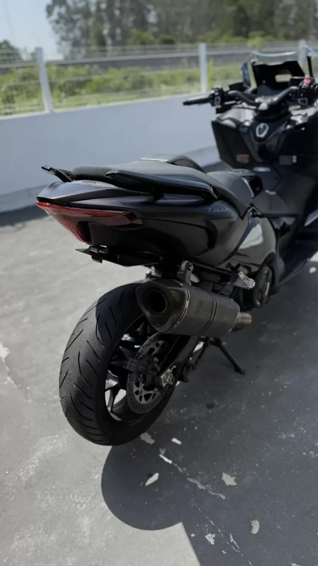 Yamaha TMAX 2024 - 14900 EUR, 5000 km - AUTO.MOTO.pt - 5000km - foto 4 de 10