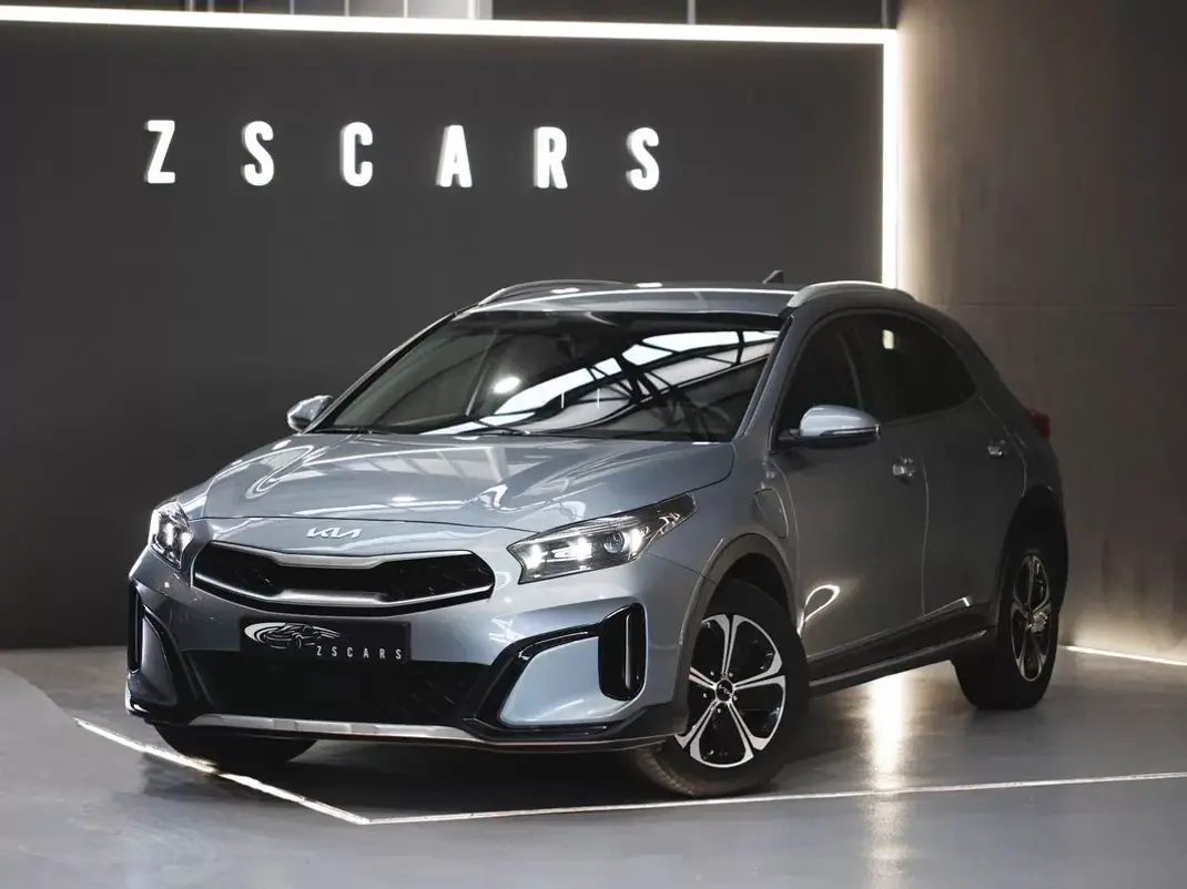 Kia XCeed 2022 - 22990 EUR, 52076 km - AUTO.MOTO.pt - 52076km - foto 1 de 23