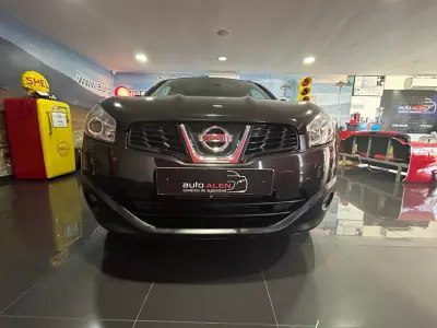Nissan Qashqai 2011 - 7500 EUR, 218470 km - AUTO.MOTO.pt - 218470km - foto 2 de 20