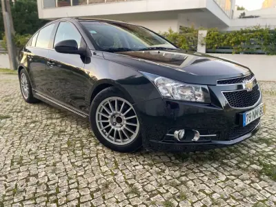 Chevrolet Cruze 2013 - 10750 EUR, 115000 km - AUTO.MOTO.pt - 115000km - foto 22 de 42