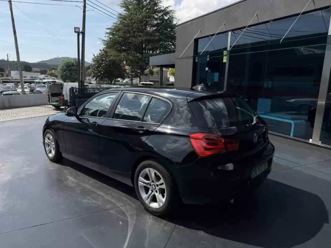 BMW 116 2016 - 13300 EUR, 201000 km - AUTO.MOTO.pt - 201000km - foto 4 de 11