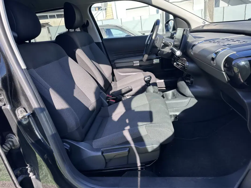 Citroën C4 Cactus 2018 - 11900 EUR, 180000 km - AUTO.MOTO.pt - 180000km - foto 45 de 47