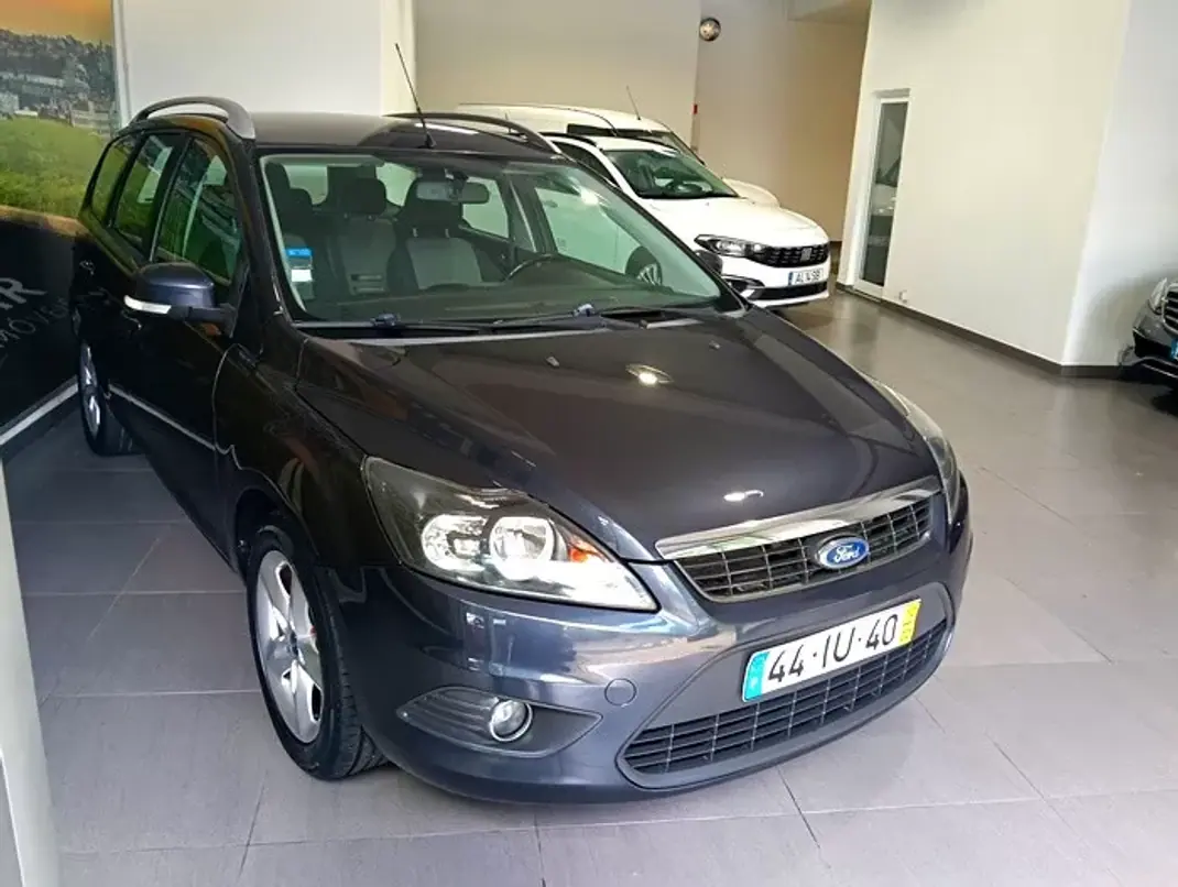 Ford Focus SW 2010 - 5990 EUR, 112000 km - AUTO.MOTO.pt - 112000km - foto 3 de 51