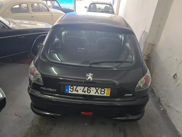 Peugeot 206 2004 - 1800 EUR, 276500 km - AUTO.MOTO.pt - 276500km - foto 6 de 18