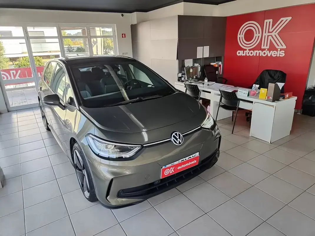 Volkswagen ID.3 2024 - 32750 EUR, 4000 km - AUTO.MOTO.pt - 4000km - foto 2 de 36