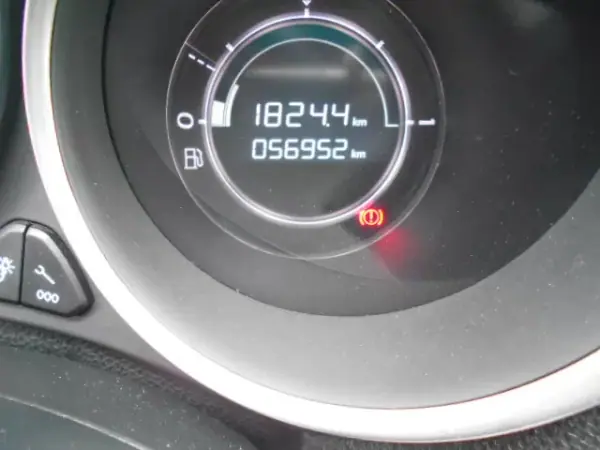 DS DS3 2017 - 16500 EUR, 56952 km - 56952km - foto 10 de 12