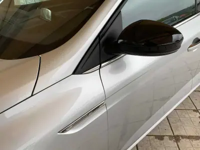 Renault Mégane 2017 - 16750 EUR, 88269 km - AUTO.MOTO.pt - 88269km - foto 9 de 35