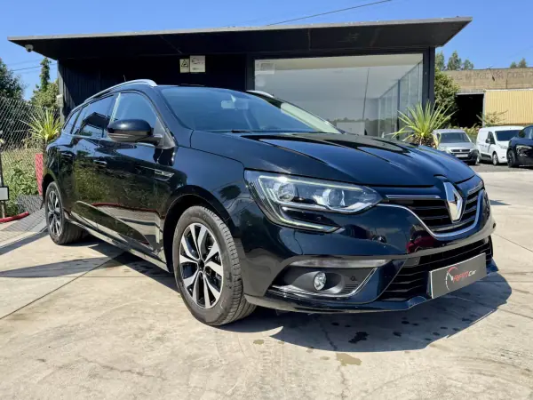 Renault Mégane Sport Tourer 2019 - 10999 EUR, 149000 km - 149000km - foto 3 de 22