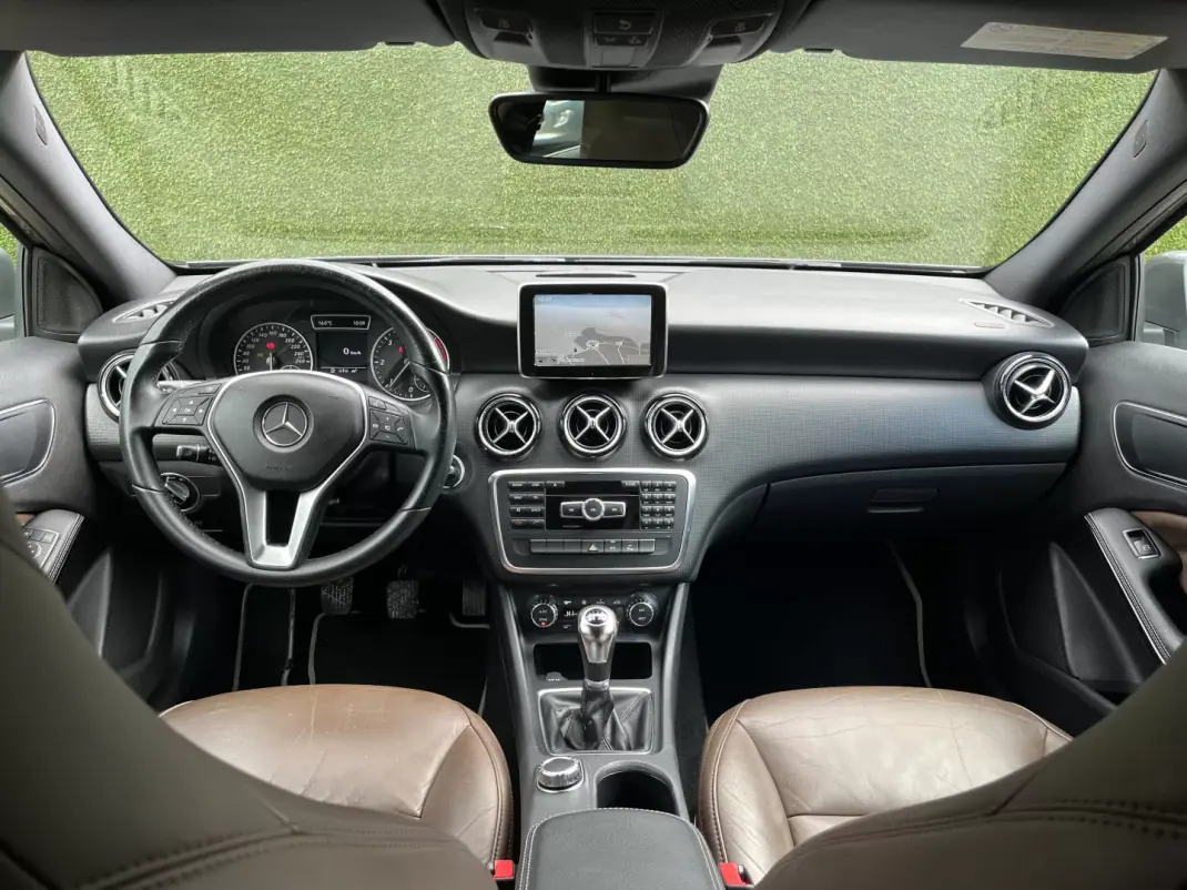 Mercedes-Benz A 180 2013 - 14800 EUR, 287000 km - AUTO.MOTO.pt - 287000km - foto 17 de 26