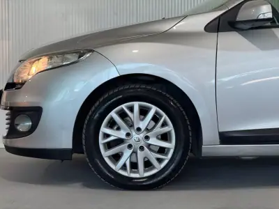 Renault Mégane 2014 - 5990 EUR, 325267 km - AUTO.MOTO.pt - 325267km - foto 7 de 20