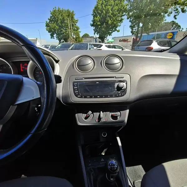 SEAT Ibiza ST 2011 - 6990 EUR, 134020 km - AUTO.MOTO.pt - 134020km - foto 24 de 26