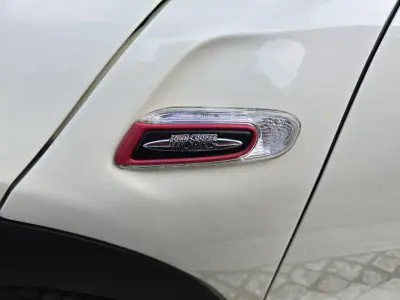 MINI Cooper 2017 - 14999 EUR, 166333 km - AUTO.MOTO.pt - 166333km - foto 7 de 24