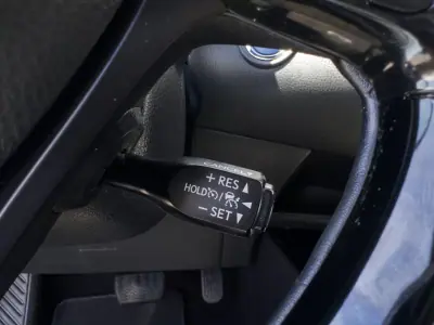 Toyota C-HR 2019 - 22990 EUR, 92000 km - AUTO.MOTO.pt - 92000km - foto 17 de 43