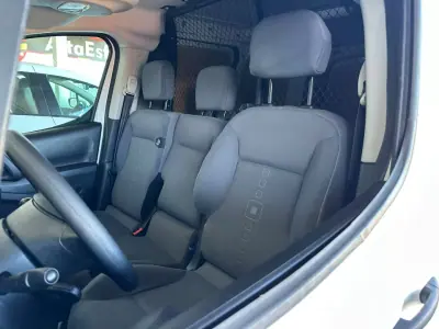 Citroën Berlingo 2016 - 12900 EUR, 101818 km - AUTO.MOTO.pt - 101818km - foto 12 de 27