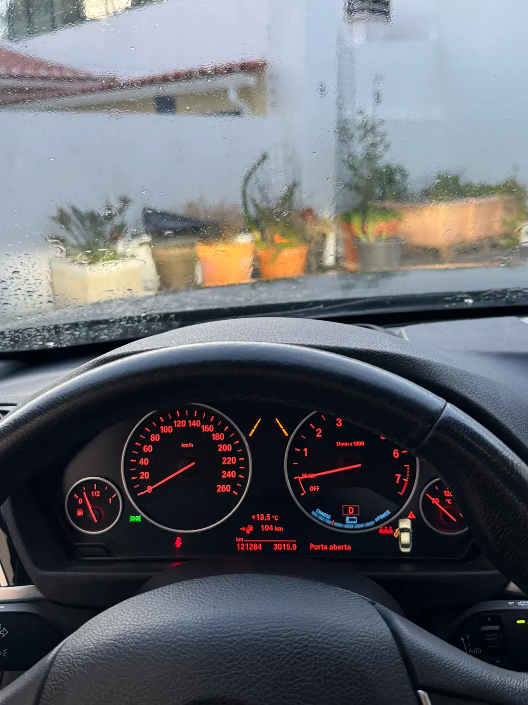 BMW 330e 2017 - 21900 EUR, 121 km - AUTO.MOTO.pt - 121km - foto 9 de 9