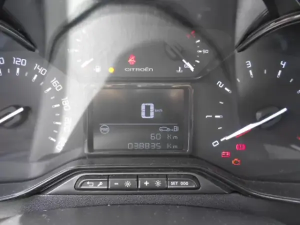 Citroën C3 2024 - 15900 EUR, 38835 km - AUTO.MOTO.pt - 38835km - foto 11 de 12