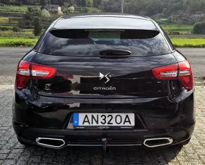 Citroën DS5 2014 - 13999 EUR, 160000 km - AUTO.MOTO.pt - 160000km - foto 20 de 29