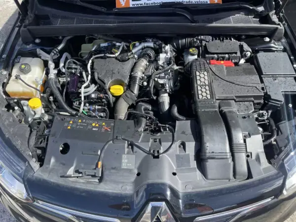 Renault Mégane Sport Tourer 2019 - 17950 EUR, 72574 km - AUTO.MOTO.pt - 72574km - foto 12 de 12
