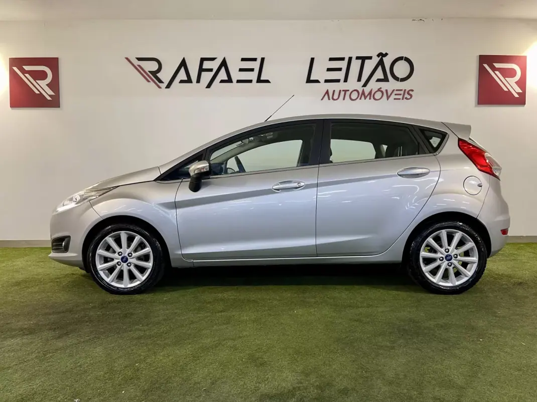 Ford Fiesta 2017 - 10950 EUR, 136000 km - 136000km - foto 8 de 29