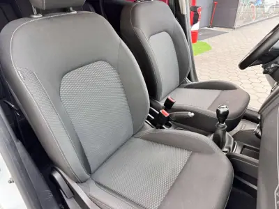 Dacia Duster 2019 - 14500 EUR, 114000 km - AUTO.MOTO.pt - 114000km - foto 10 de 17