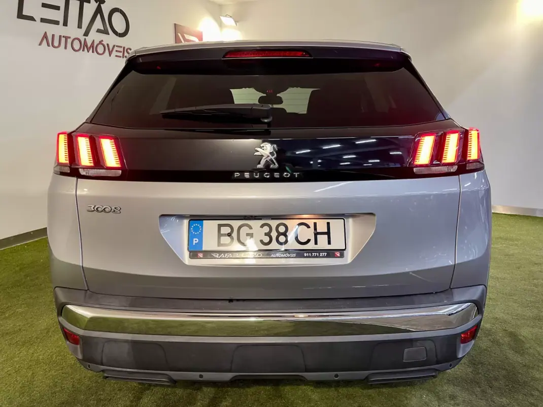 Peugeot 3008 2019 - 14950 EUR, 99000 km - 99000km - foto 4 de 34