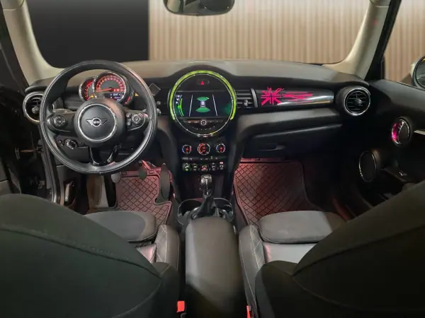 MINI 2019 - 20950 EUR, 82000 km - AUTO.MOTO.pt - 82000km - foto 8 de 20