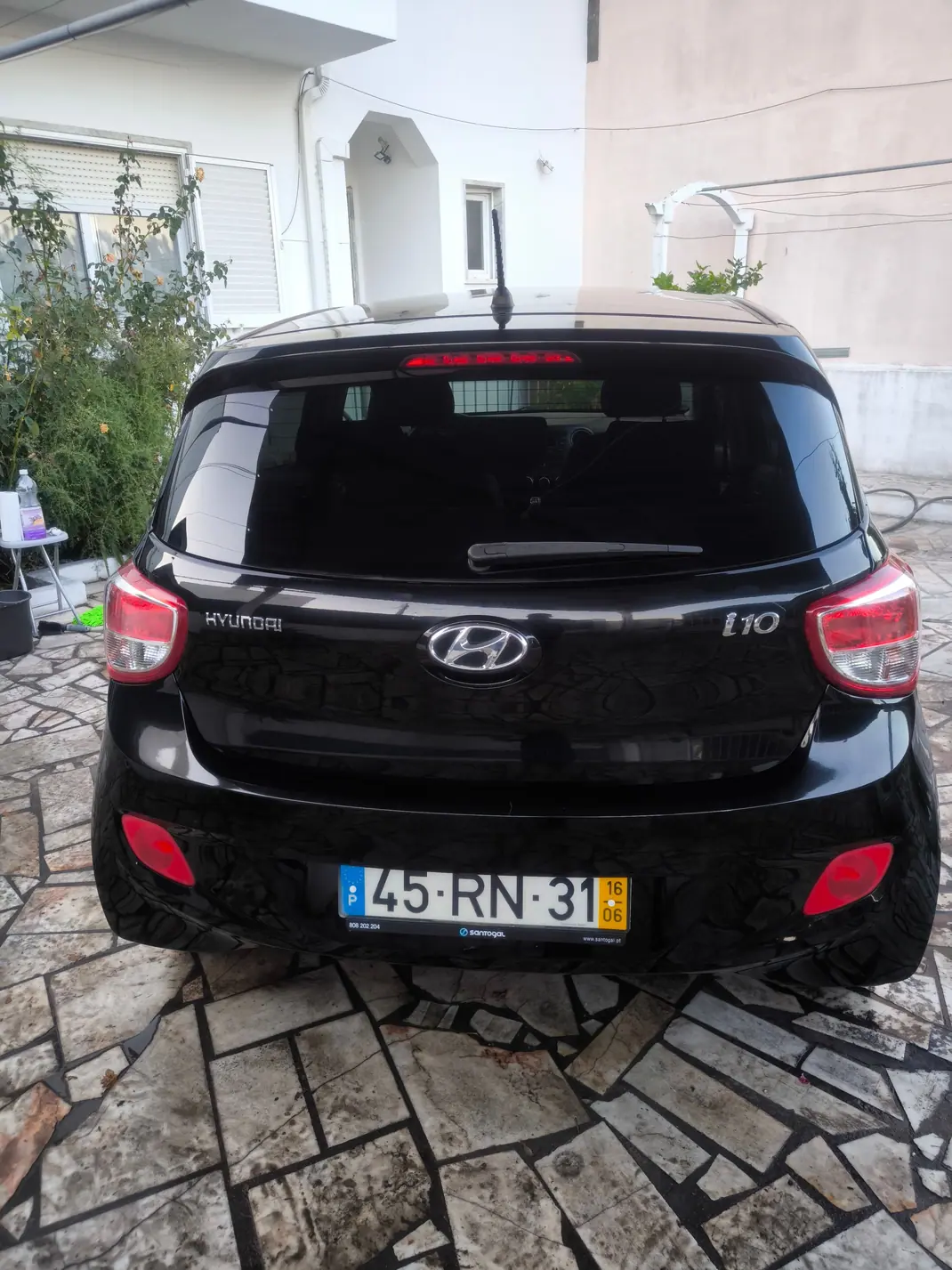 Hyundai i10 2016 - 8990 EUR, 75000 km - 75000km - foto 7 de 14