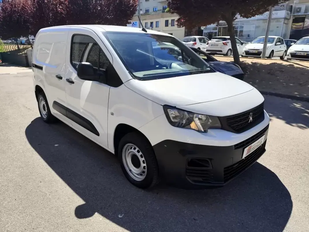 Peugeot Partner 1.6 HDI , 3 Lug. , Iva Dedutivel 2019 - 12480 EUR, 131000 km - AUTO.MOTO.pt - 131000km - foto 6 de 29
