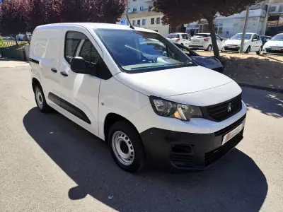 Peugeot Partner 1.6 HDI , 3 Lug. , Iva Dedutivel 2019 - 12480 EUR, 131000 km - AUTO.MOTO.pt - 131000km - foto 6 de 29