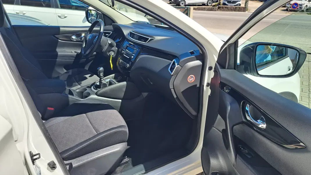Nissan Qashqai 2014 - 12900 EUR, 133286 km - 133286km - foto 11 de 28
