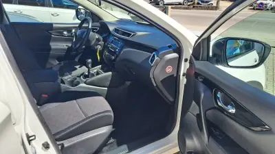 Nissan Qashqai 2014 - 12900 EUR, 133286 km - AUTO.MOTO.pt - 133286km - foto 11 de 28